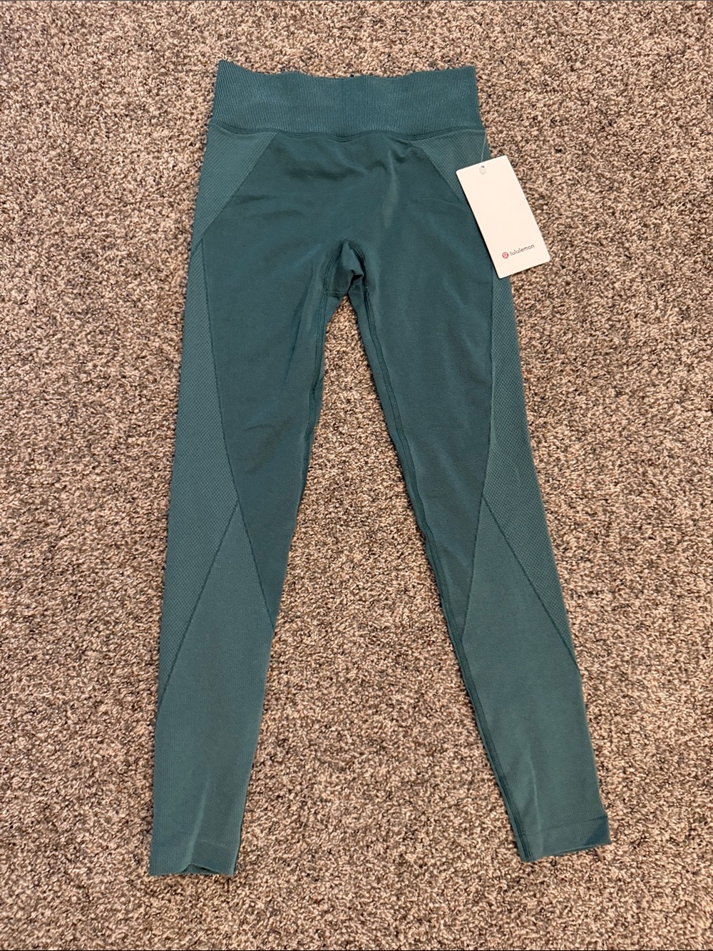 lululemon athletica Get Low HR Training Tight 25’’